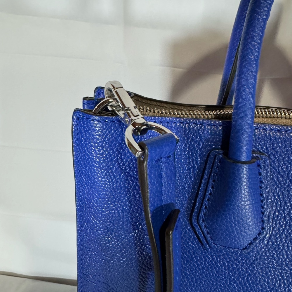 Michael Kors Blue Mercer Leather Convertible Tote with matching wallet - Picture 3 of 16
